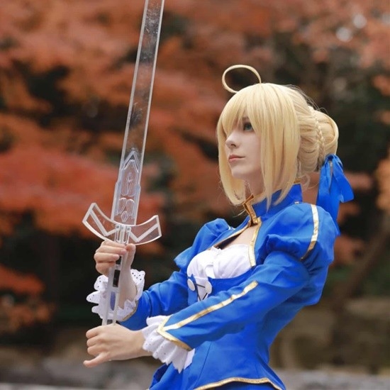 俄妹COS《Fate》Saber：泳装呆毛王 靓丽吸睛