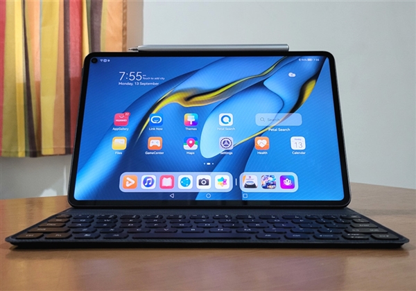 苹果iPad Pro同款技术！曝华为要用串联OLED：史上最好的屏幕